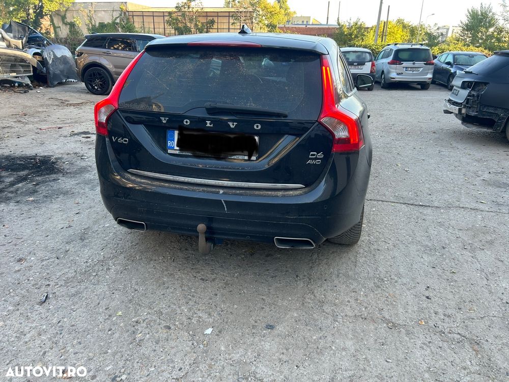 Volvo V60 D5 Basic - 4