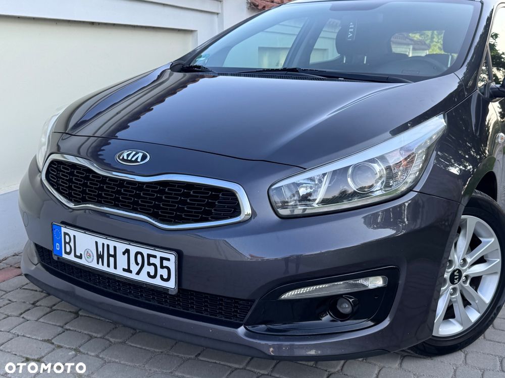 Kia Ceed - 10