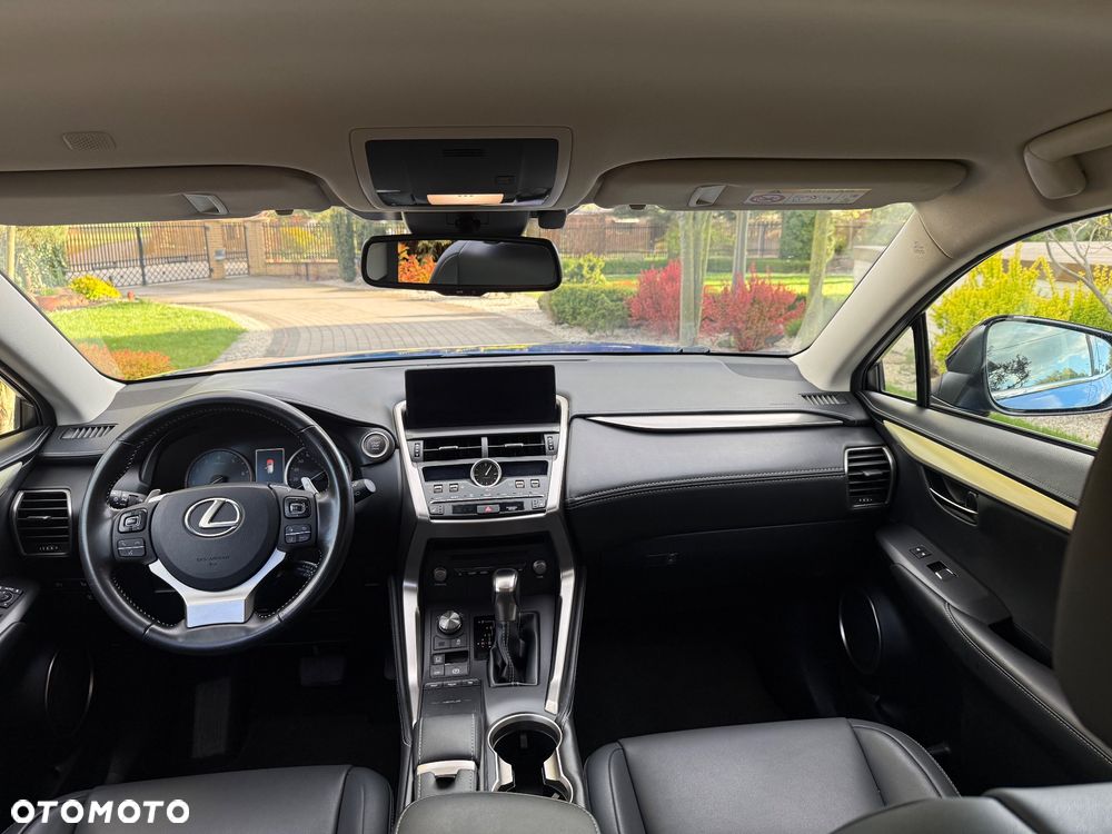 Lexus NX 300 F Impression AWD - 21