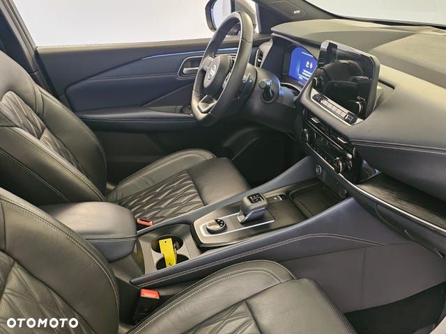 Nissan Qashqai 1.3 DIG-T MHEV 4x4 Tekna+ Xtronic - 14