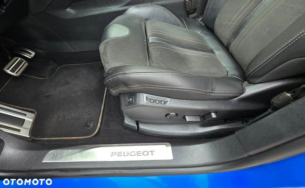 Peugeot 3008 1.6 PureTech GT S&S EAT8 - 22