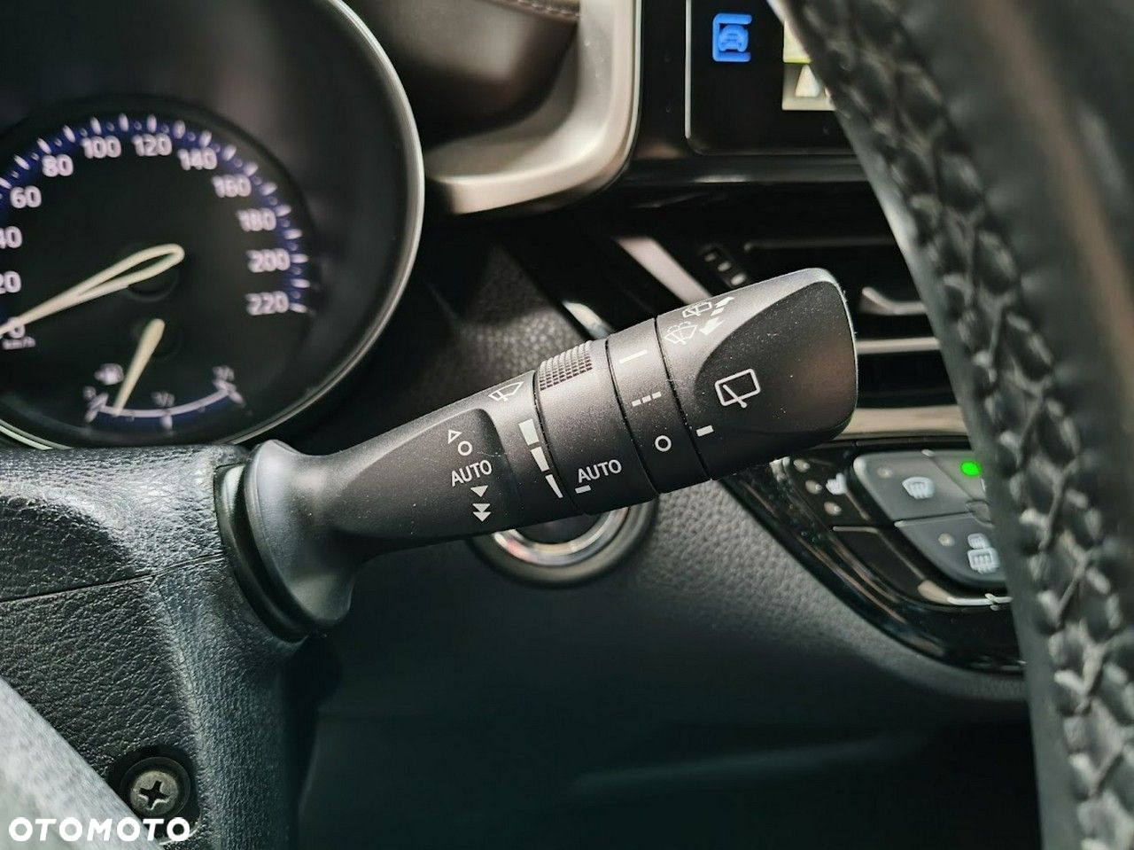 Toyota C-HR - 24