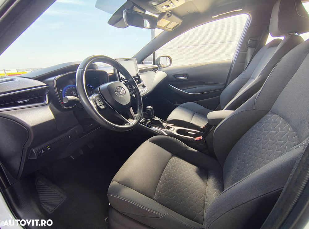 Toyota Corolla 1.8 HSD Business - 8