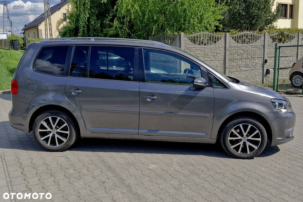 Volkswagen Touran 1.6 TDI DPF BlueMotion Technology STYLE - 6