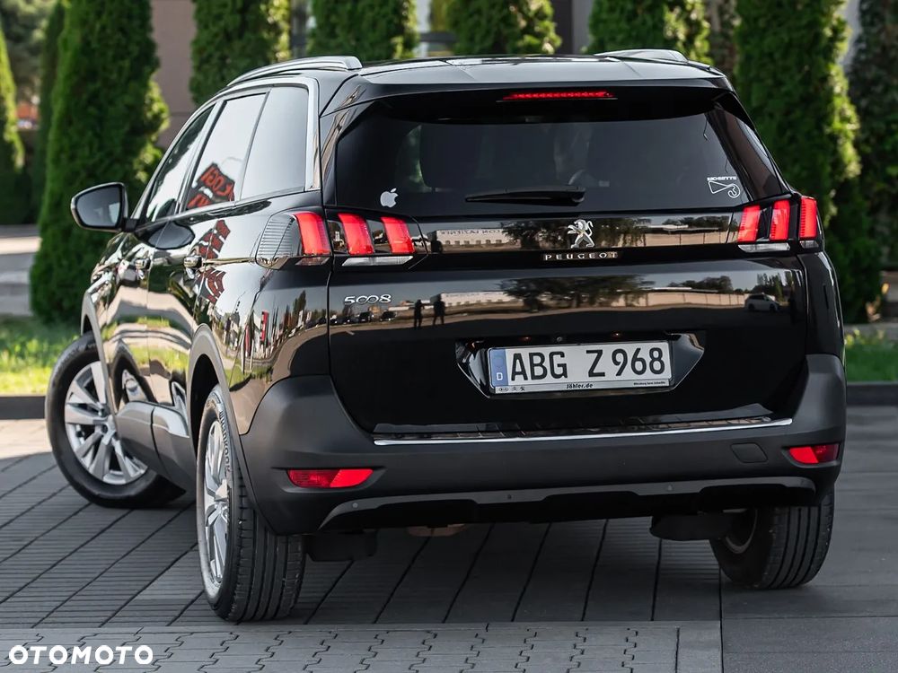 Peugeot 5008 - 8