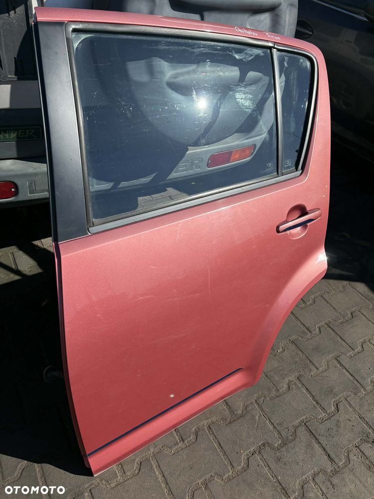 DRZWI DAIHATSU SIRION II - 1