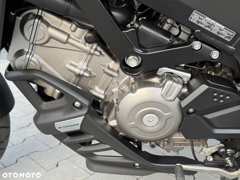 Suzuki V-STROM - 37
