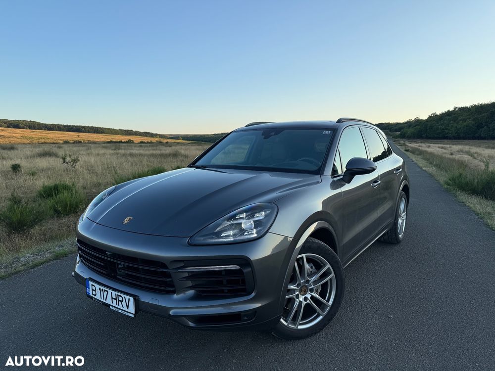 Porsche Cayenne - 1