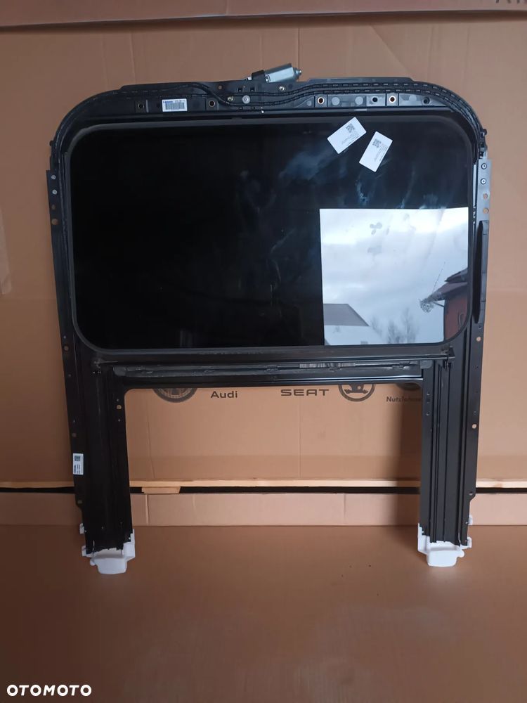 Audi A6 Sedan C7 4G lift szyberdach 4G5877041G bezowa czarna blenda 28km - 13