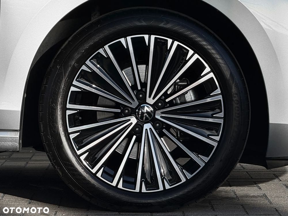 Volkswagen Passat 2.0 TDI SCR Elegance DSG - 5