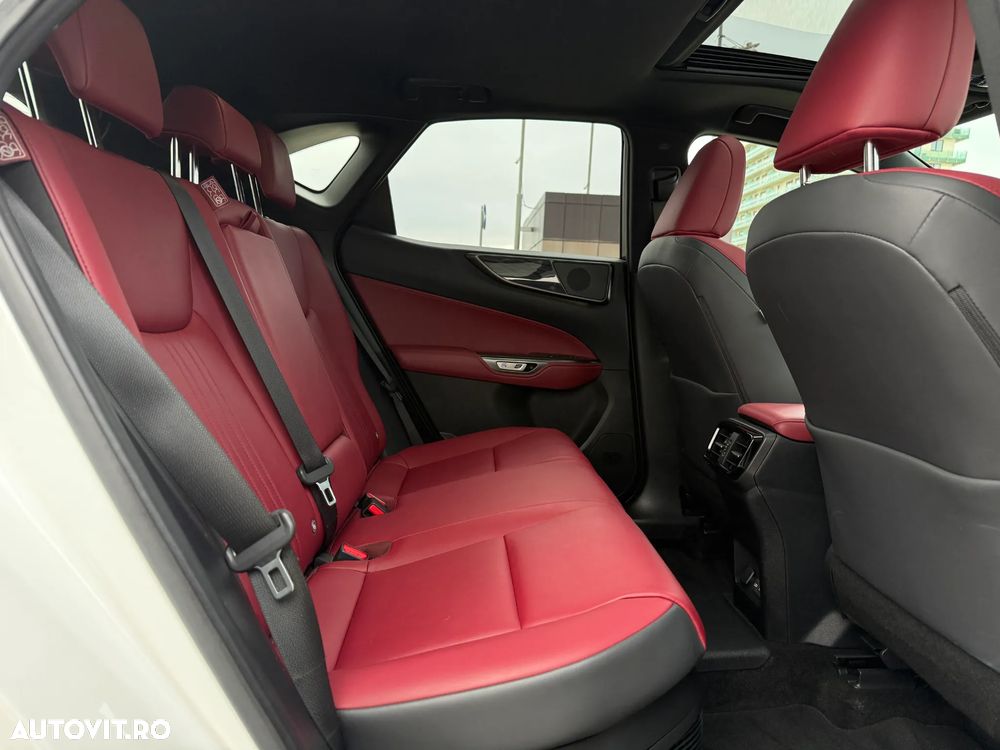 Lexus Seria NX 450h+ E-FOUR Luxury-Paket - 37