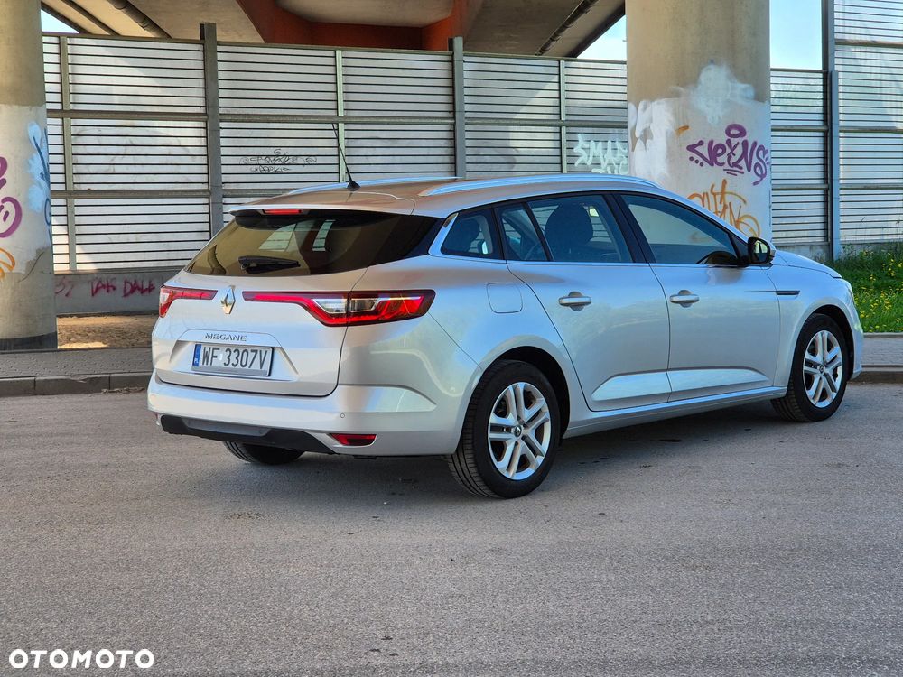 Renault Megane 1.5 Blue dCi Business - 4