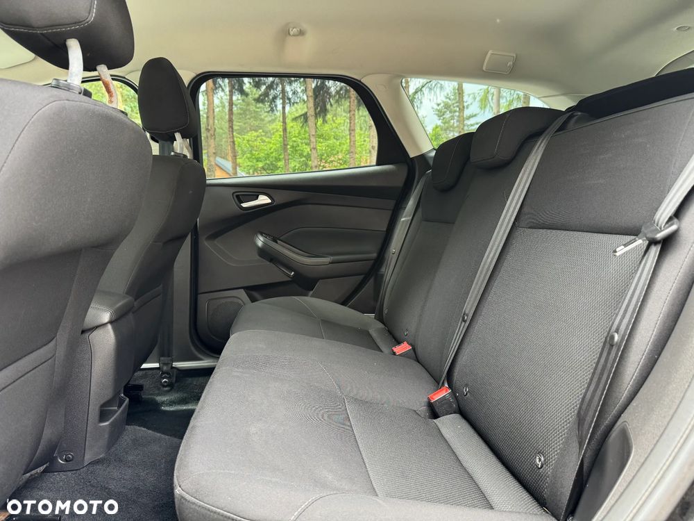 Ford Focus 1.0 EcoBoost Titanium - 29