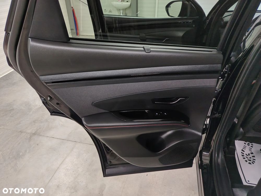 Hyundai Tucson 1.6 T-GDi HEV 2WD N Line - 25