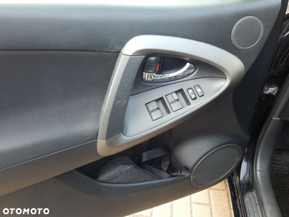 Toyota RAV4 2.2 D-4D 4x4 Life - 16