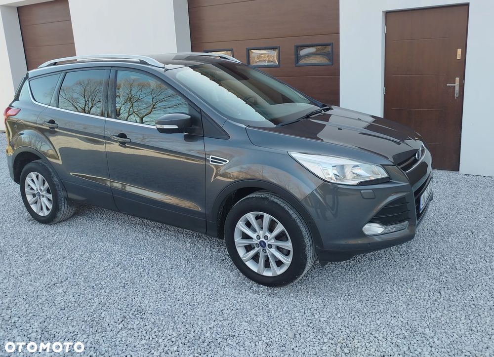 Ford Kuga 2.0 TDCi 2x4 Titanium - 16