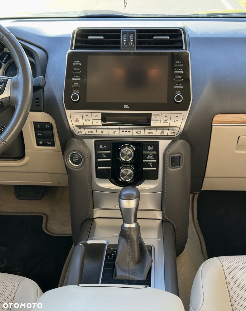 Toyota Land Cruiser - 8