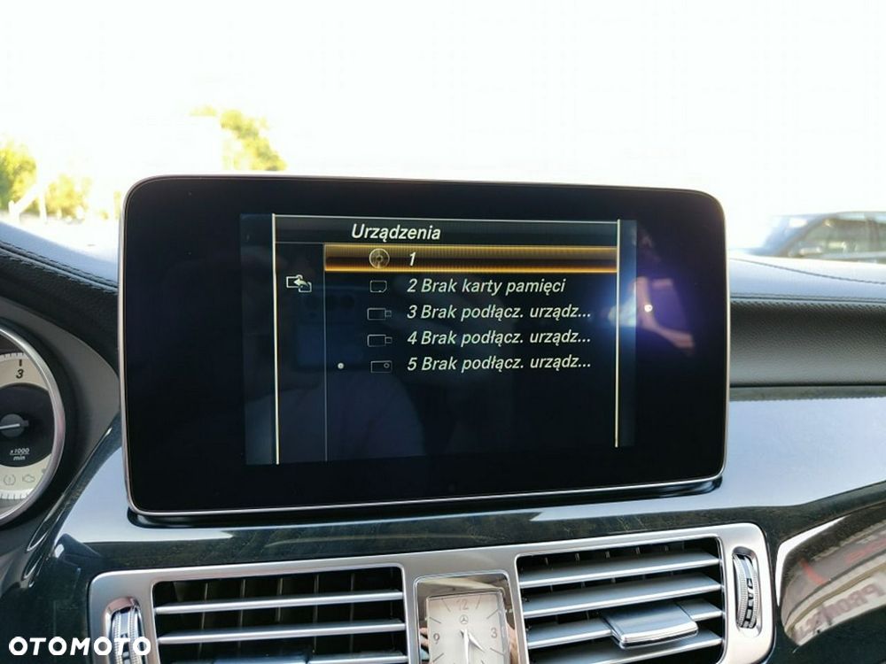 Mercedes-Benz CLS - 24