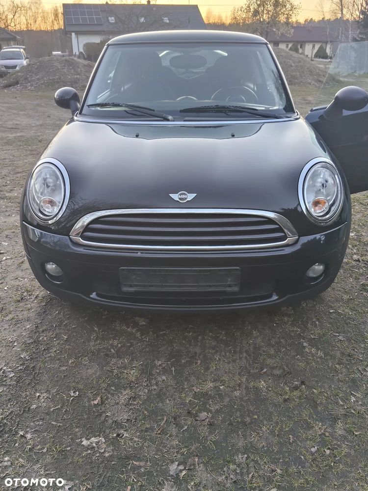 MINI Cooper Standard - 2