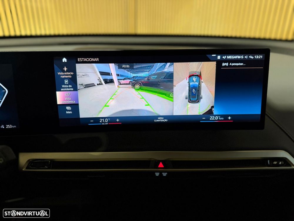 BMW iX xDrive40 - 17