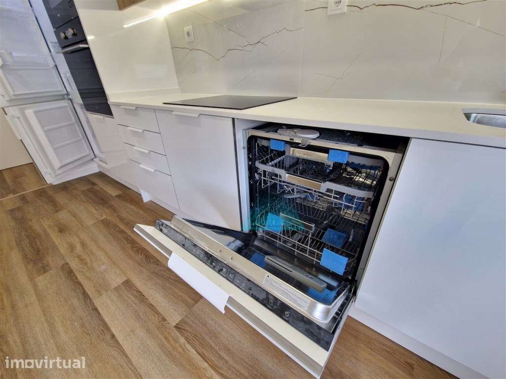 NOVIDADE * * T3 Cova da Piedade / Almada * * REMODELADO - Grande imagem: 4/18