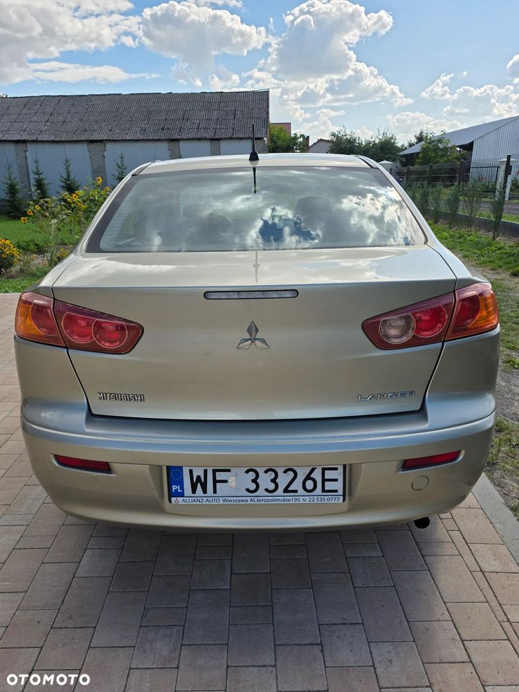 Mitsubishi Lancer 1.5 Inform - 6