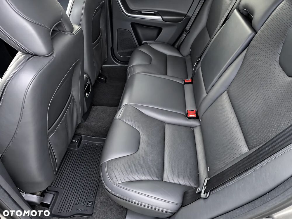 Volvo XC 60 D5 AWD RDesign - 15
