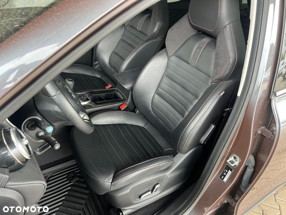 MG HS 1.5 T-GDI Exclusive - 19