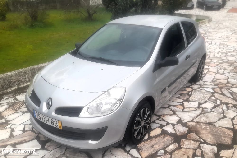 Renault CLIO 1.5 DCI - 1