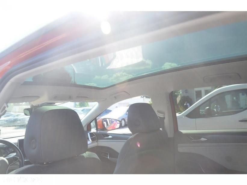 Volkswagen ID.6 - 17