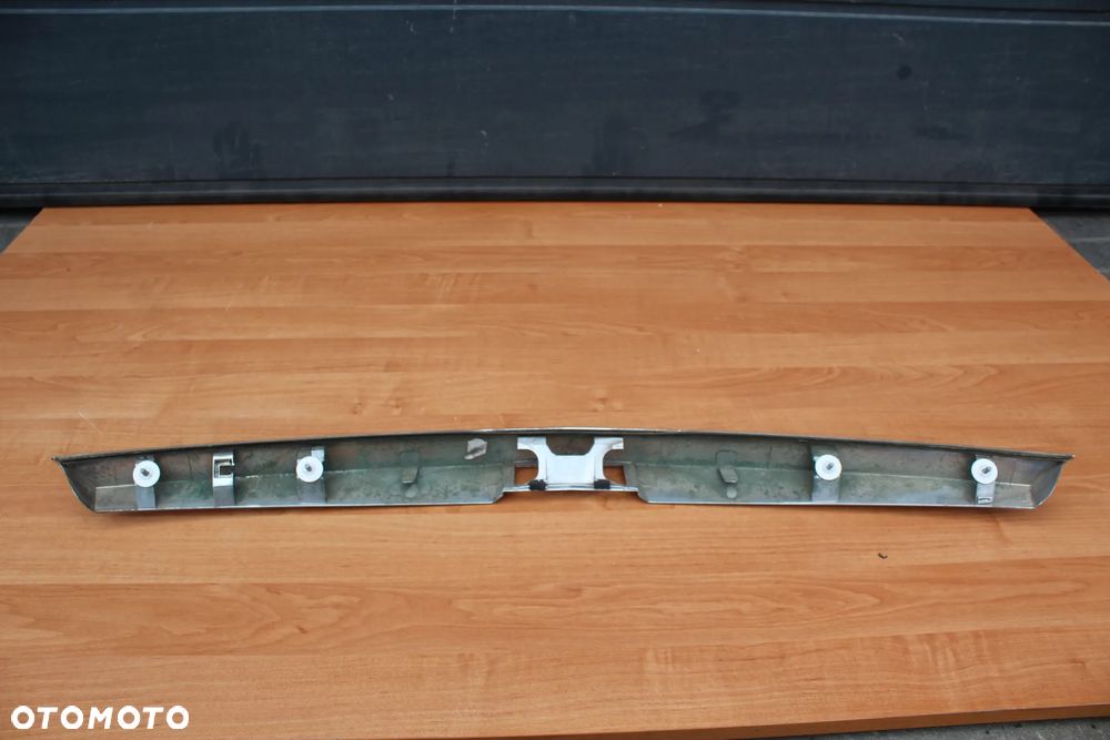 LISTWA BLENDA CHROM KLAPY TYŁ OPEL ASTRA H HATCHBACK 5 DRZWI WSZYSTKIE UCHWYTY - 7