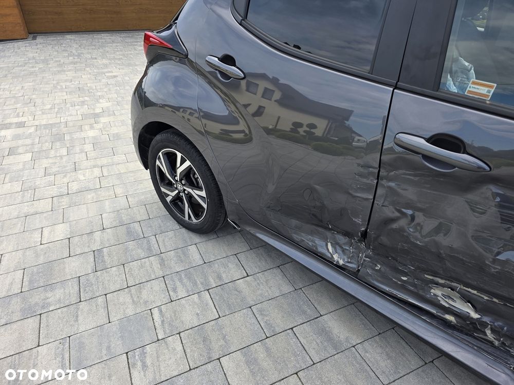Toyota Yaris Hybrid 1.5 Style - 11