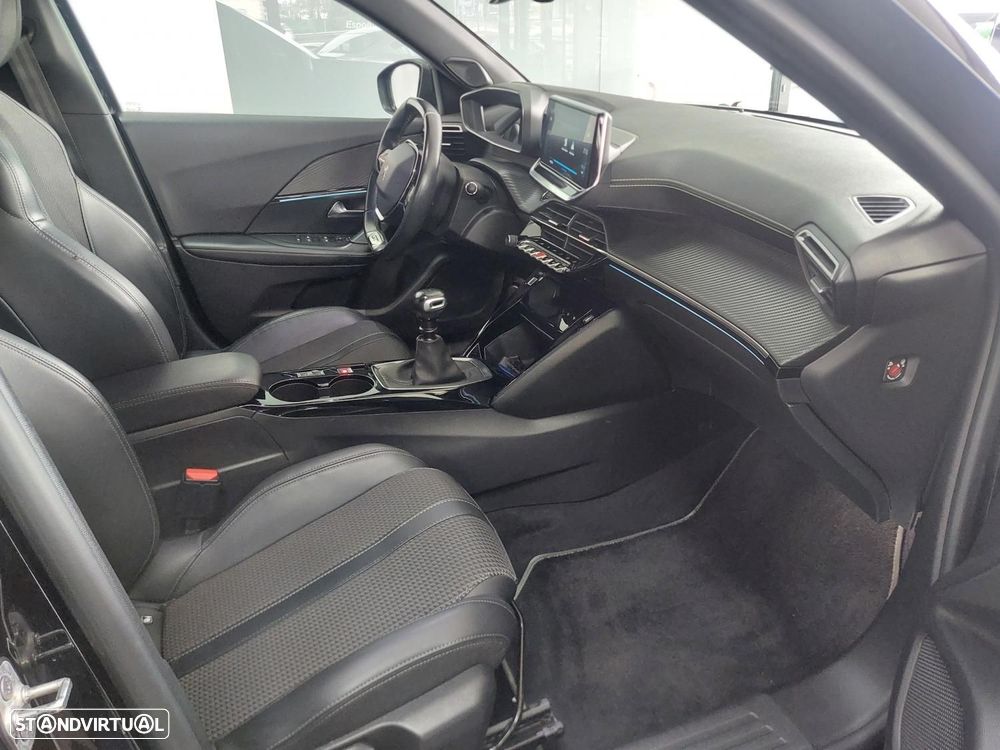 Peugeot 2008 1.2 PureTech GT Line - 44
