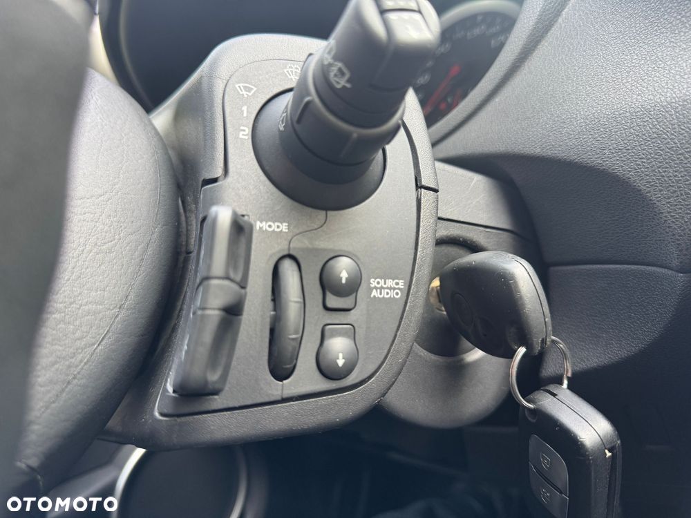 Renault Clio 1.2 16V TCE Initiale - 8