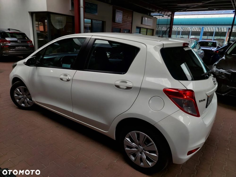 Toyota Yaris - 32