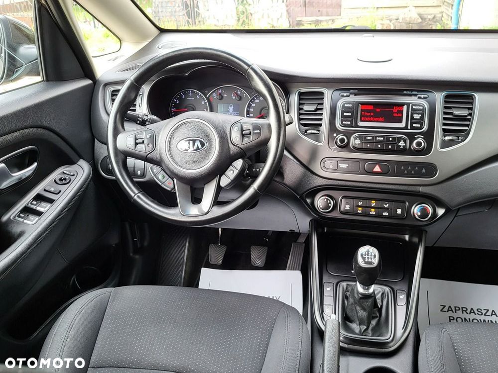 Kia Carens - 26