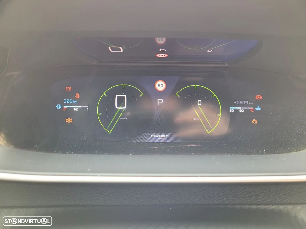 Peugeot 2008 1.2 PureTech GT EAT8 - 12