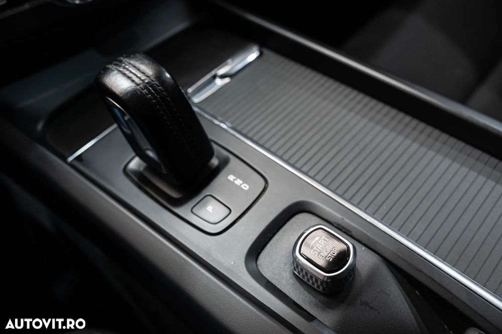 Volvo XC 60 B4 D AWD Geartronic Momentum - 14