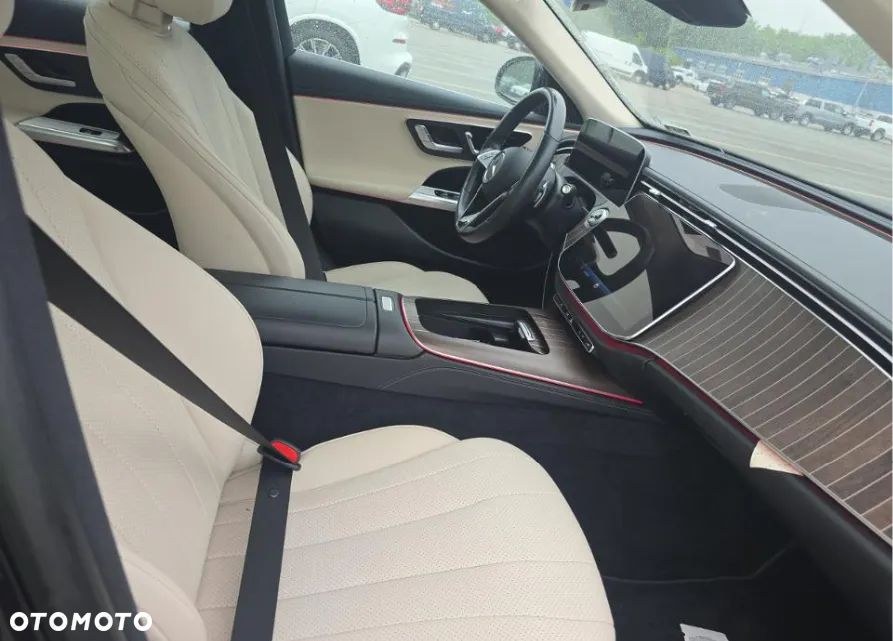 Mercedes-Benz Klasa E 300 9G-TRONIC AMG Line - 10