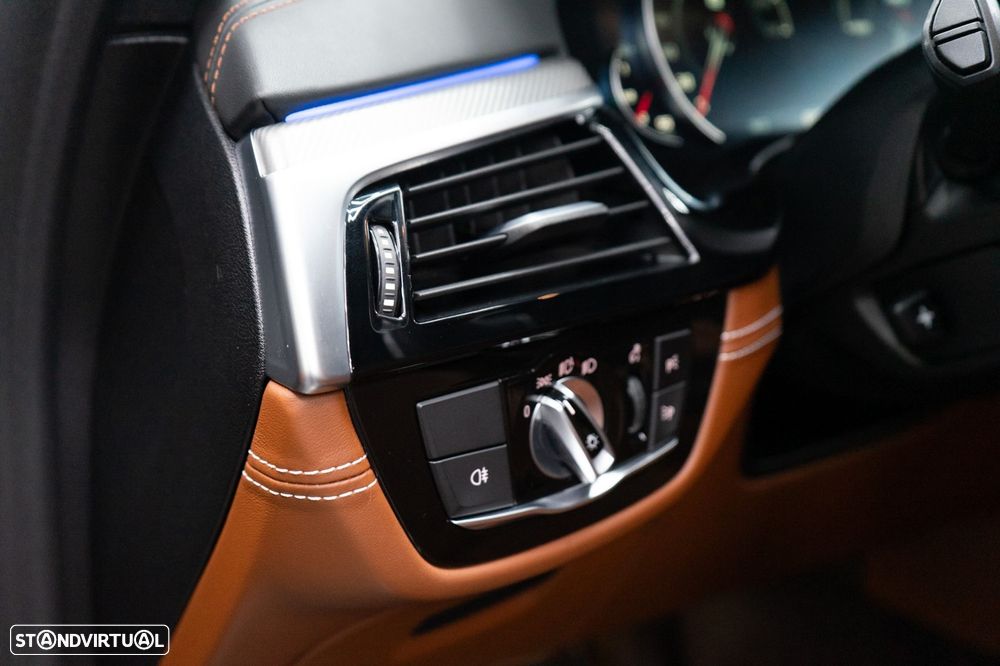 BMW M5 Standard - 27