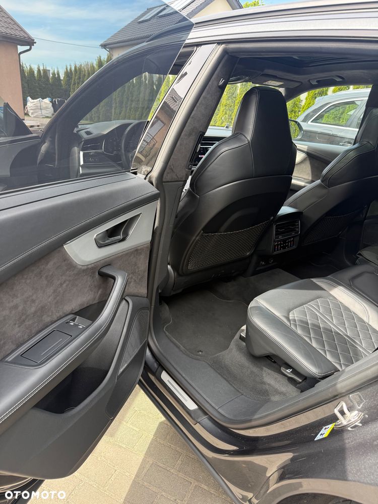 Audi Q8 - 14