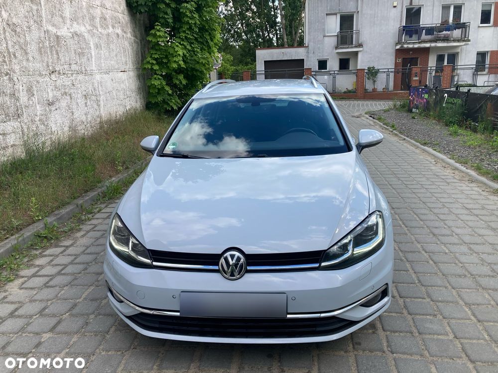Volkswagen Golf - 6