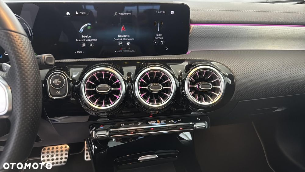 Mercedes-Benz CLA 250 4-Matic AMG Line 7G-DCT - 21