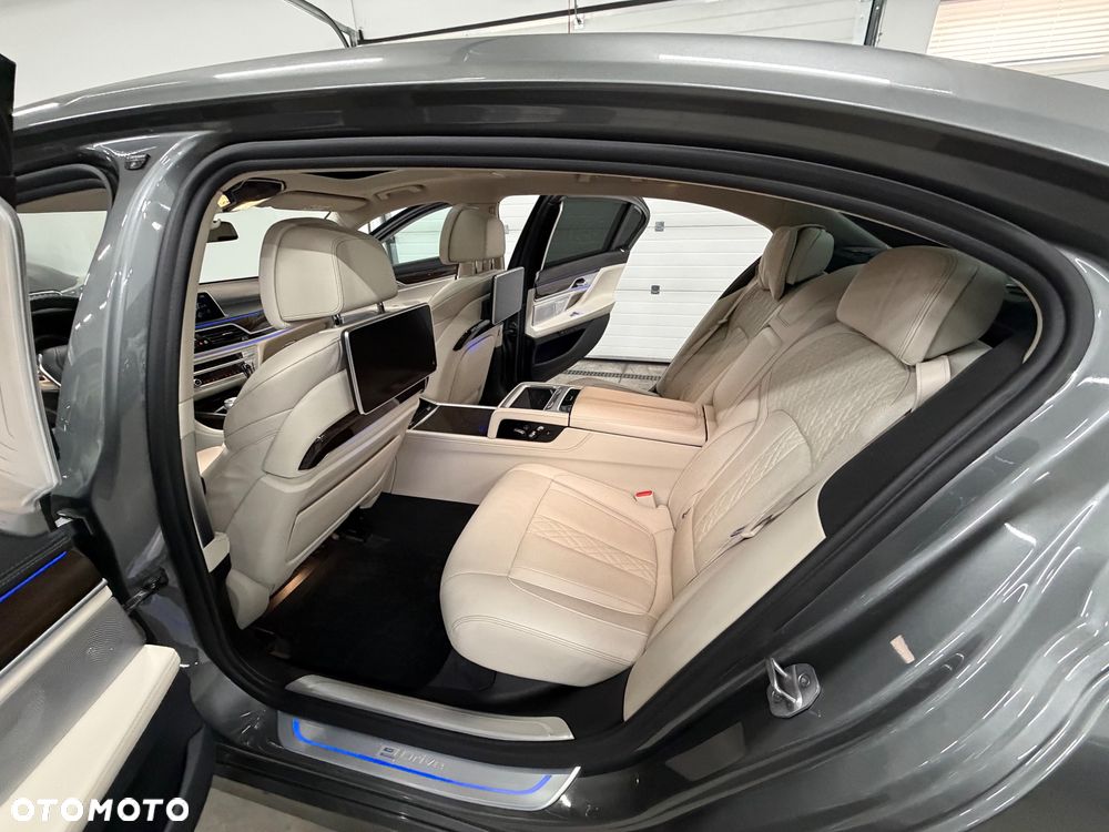BMW Seria 7 - 20