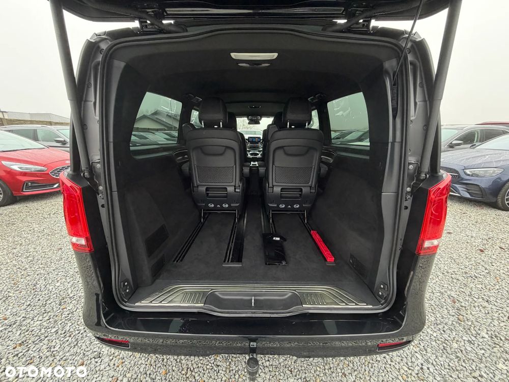 Mercedes-Benz Klasa V 300 d Extralang 4Matic 9G-TRONIC Avantgarde Edition - 33