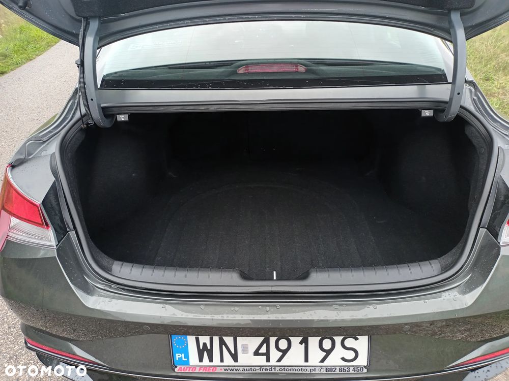 Hyundai Elantra 1.6 Smart CVT - 35