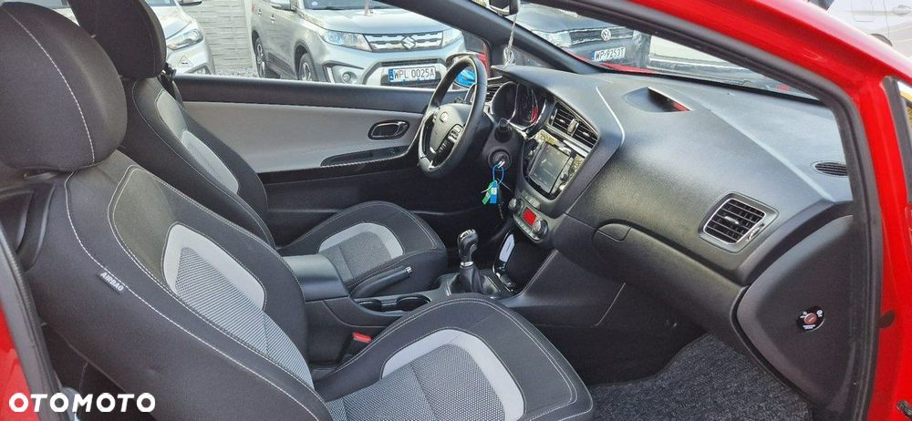 Kia ProCeed - 22
