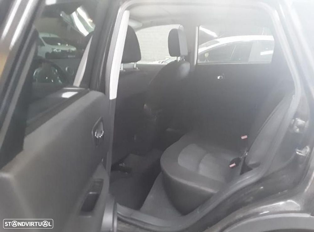 Nissan Qashqai - 4