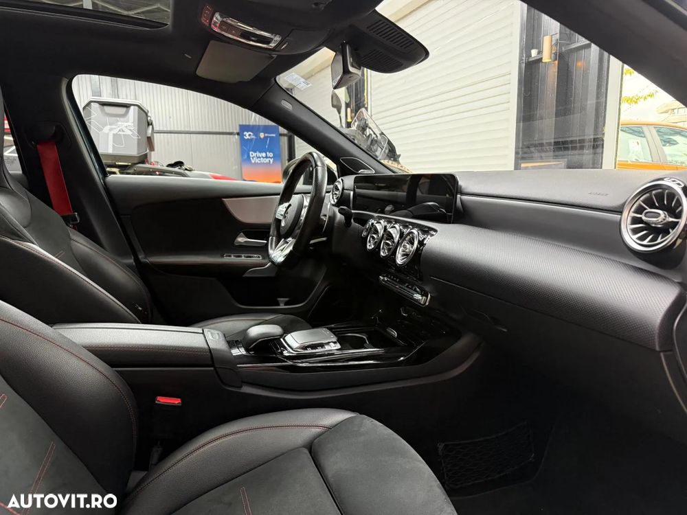 Mercedes-Benz A AMG 35 4MATIC+ Aut. - 29