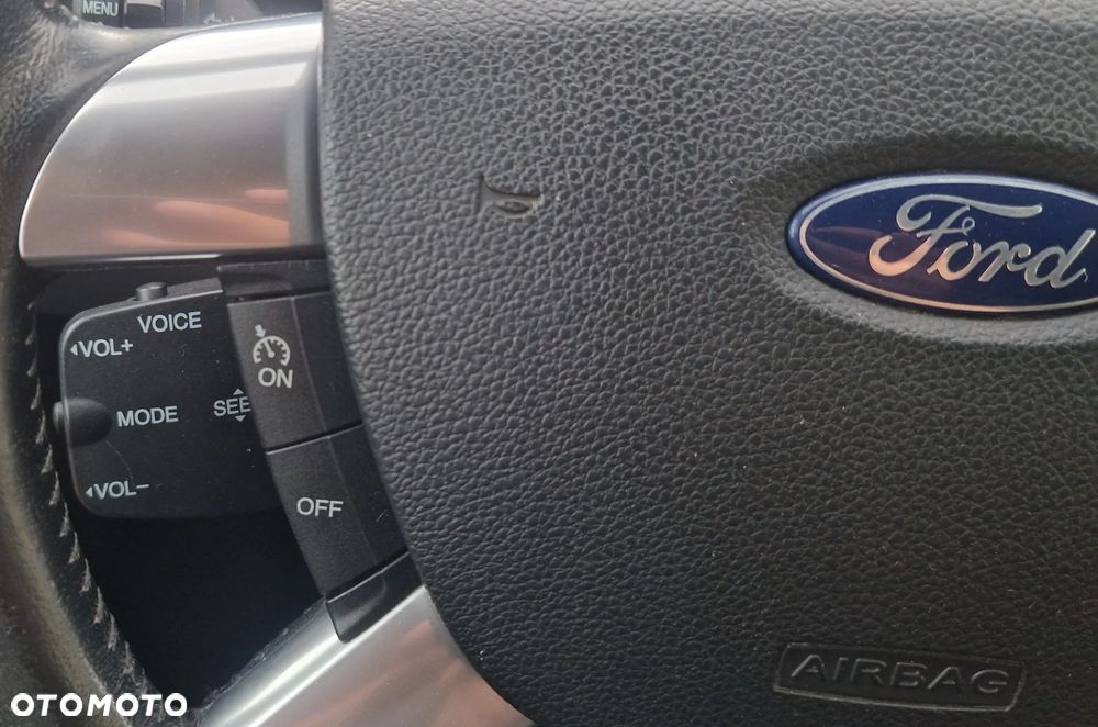 Ford Kuga 2.0 TDCi 4x4 Champions Edition - 29